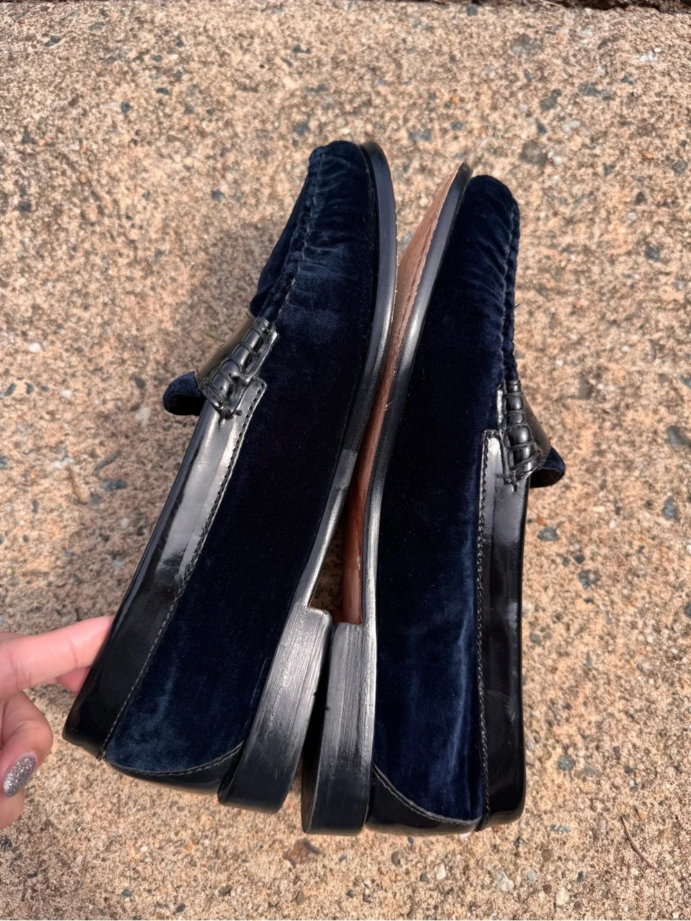G.H. Bass & Co. Weejuns Navy blue Velvet Penny. Loafers Size 9M